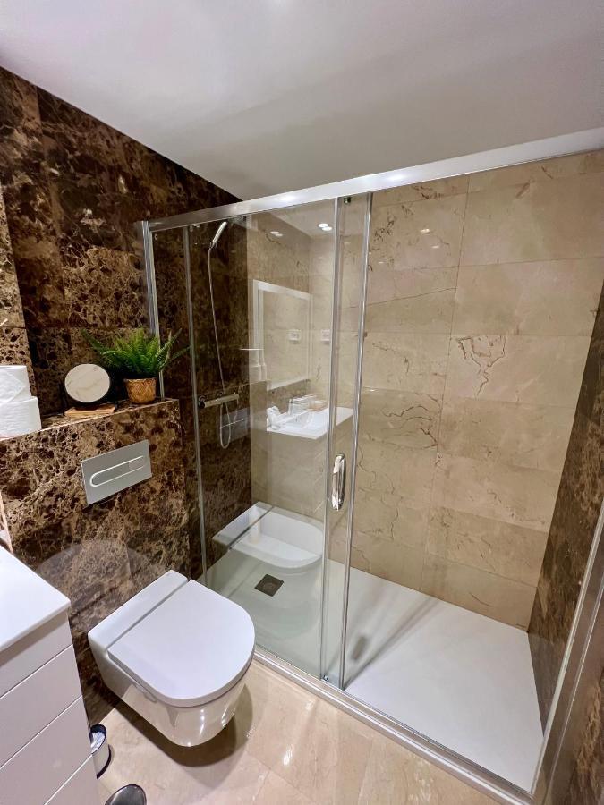 Apartamentos Prestige Suites Malaga III Exteriör bild