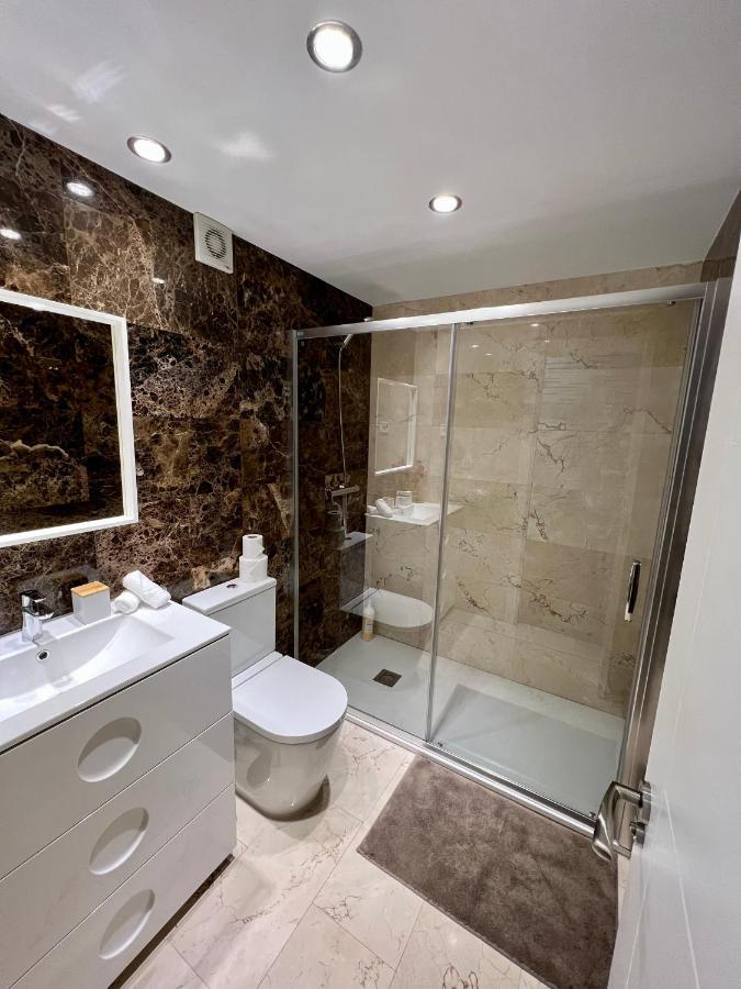 Apartamentos Prestige Suites Malaga III Exteriör bild