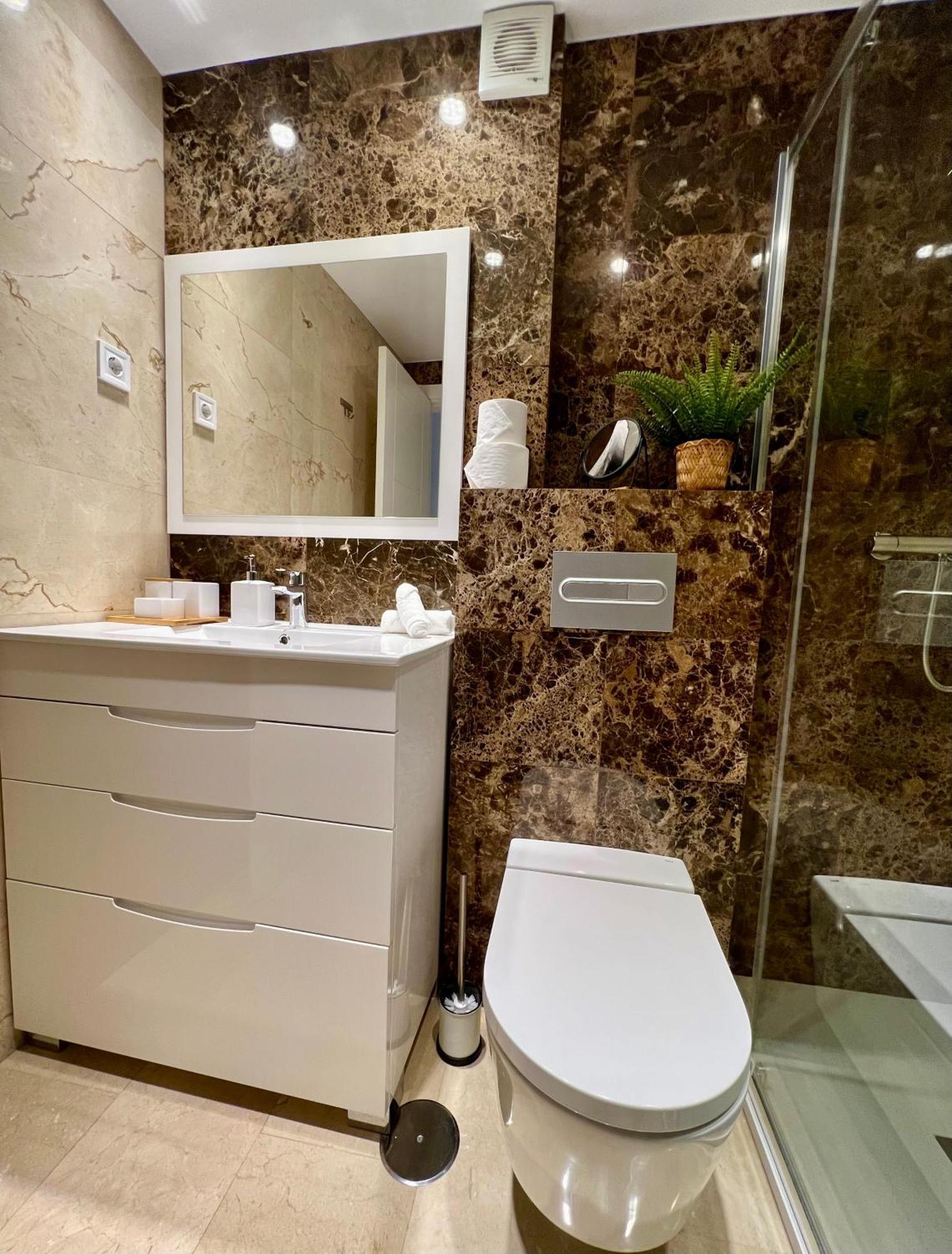 Apartamentos Prestige Suites Malaga III Exteriör bild